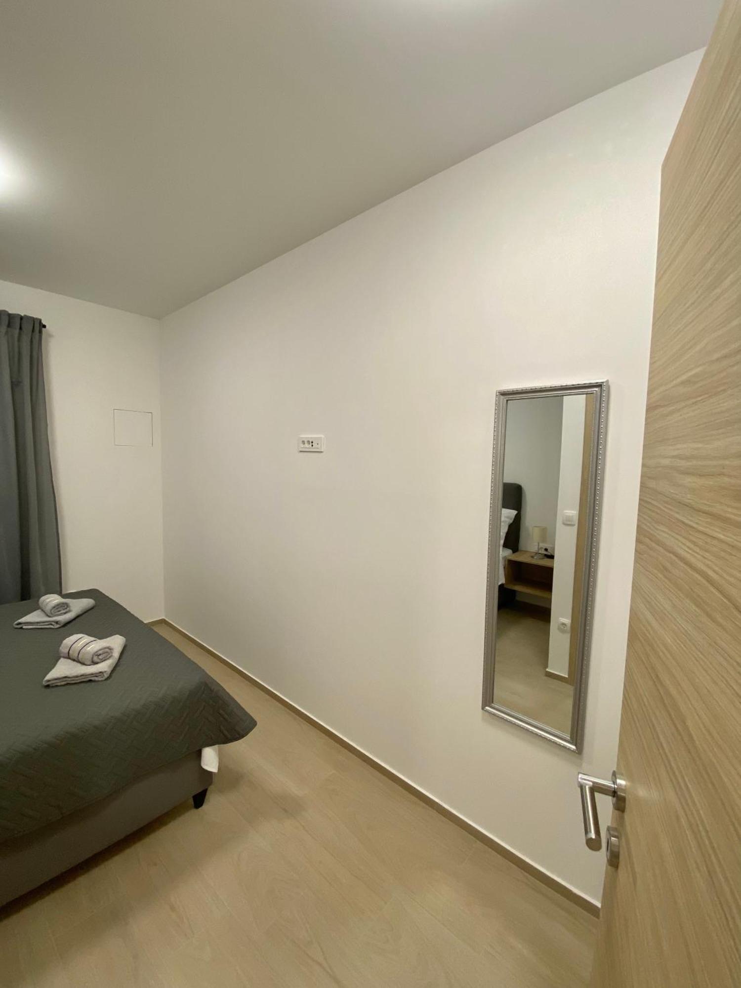 Theros Bibinje Exterior foto
